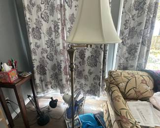 Floor lamp