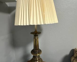 Table lamp