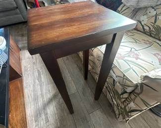 side table / plant stand