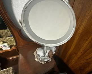 vanity mirror