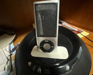 iPod Nano & charging dock