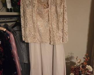 Cool Mother of the Bride Dress or Just smething that Dorothy Zbornak would wear on the Golden Girls.  That show cracks me up, I guess because I don't have a thought in my head.