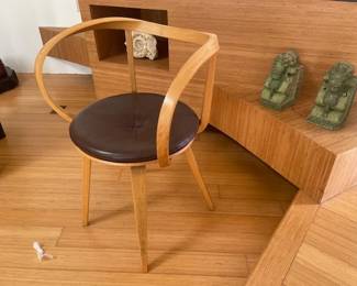 PRETZEL CHAIR