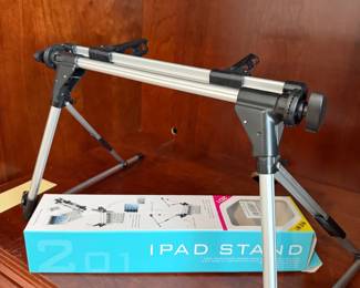Universal Tablet and iPad Stand