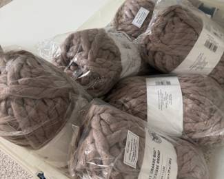Loops Threads Chunky Grande Big Yarn Taupe
