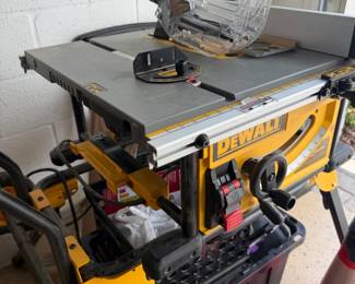 DeWalt DW Compact Job Site Table Saw