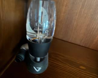 Vinturi Essential Wine Aerator with Stand and Cleaning Brushes