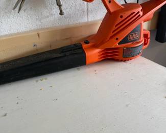 BLACK DECKER BEBL in Electric Leaf Blower or Vacuum or Mulcher