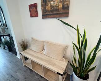 Farmhouse Entryway Storage Bench