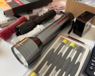 Maglite Flashlight and Precision Screwdriver Set