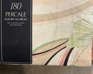 Lot 17: New Double Springmaid Floral Flat Sheet