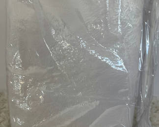 Lot 56: White Floral Damask Table Runner (Brand New in Bag)