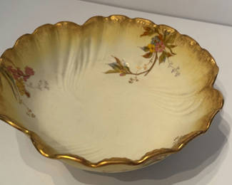 Lot 6: 19th Century Meredon Limoges Scalloped Bowl