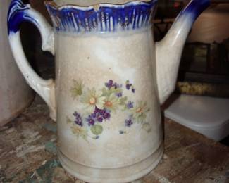 LIMOUGE Pitcher