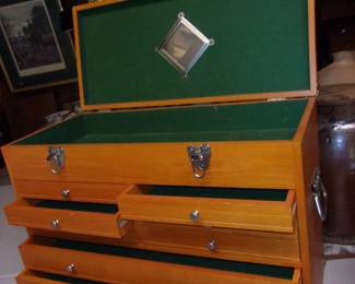 Inside Cabinet