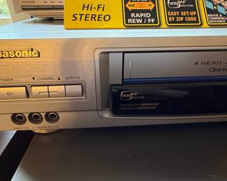 Panasonic PV-V464S Omnivision 4-Head Hi-Fi VCR