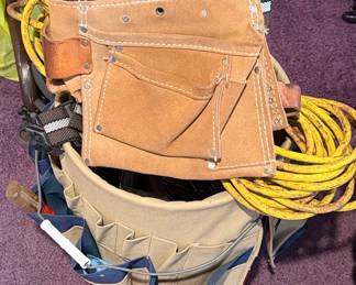 Heritage Leather 5-Pocket Suede Leather Tool Pouch and Canvas Bucket Organizer with Extension Cord