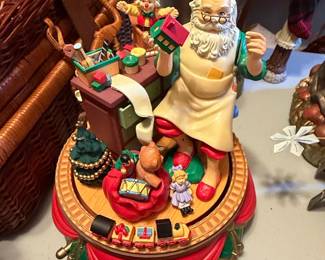 Possible Dreams Santa Claus Workshop Musical Figurine