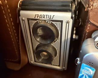 Spartus Full-Vue Twin Lens Reflex Camera
