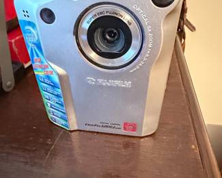 Fujifilm FinePix 6800 Zoom Digital Camera