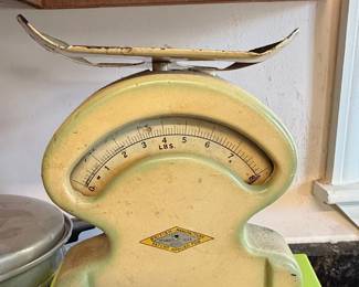 Vintage British Domestic Kitchen Scale
