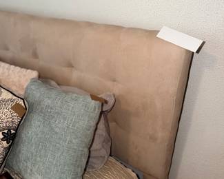 Items Located In 1st Bedroom (MASTER)