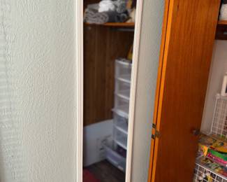 Items Located In 2nd Bedroom