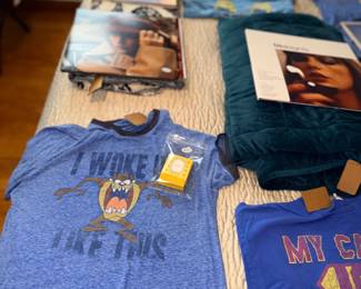 Items Located In 1st Bedroom (MASTER)