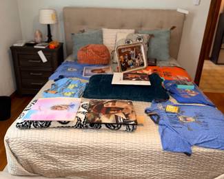 Items Located In 1st Bedroom (MASTER)Items Located In 1st Bedroom (MASTER)