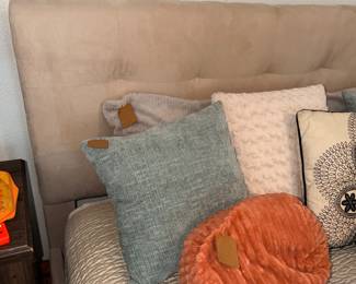 Items Located In 1st Bedroom (MASTER)