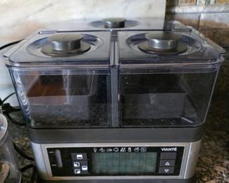 Vianté Intellisteam 3-Compartment Digital Food Steamer