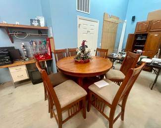 Dining Table with 7 chairs