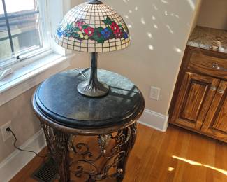 Marble top round side table, Tiffany style lamp