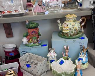 Easter, PartyLite Fairyland Teapot, Beatrix Potter, Bunny Family House
