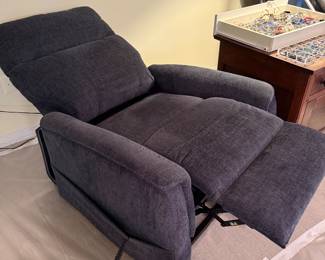 Reclined - Power Lift Recliner - Sitting Pretty Genesis LC-150S / Petite Size / Power Lift Assist/Power Recline / 325lb Weight Capacity / Practically new condition - rarely used / Manufactured in 2024