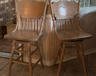 Set of 2 wooden barstools
