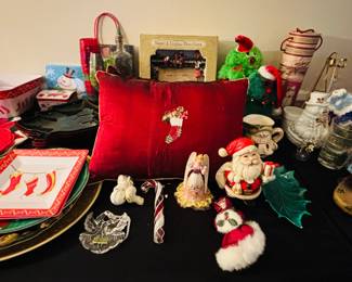 Christmas decor (modern and vintage)