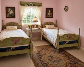 Vintag  cottage hand-painted beds