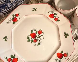 Fitz and Floyd Fraise de Bois Dinnerware