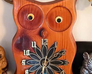 Vintage Wood Owl Clock