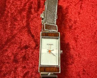 Nixon watch