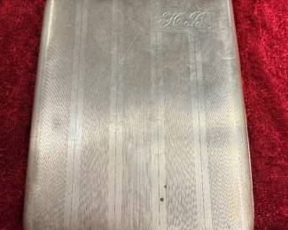 Cigarette case with photograph holder