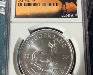 Lots of nice silver coins