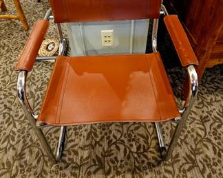 Bauhuas inspired leather seating