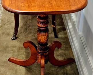Amazing craftmanship side table