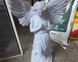 Kneeling Angel Garden Statue