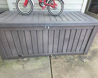 Resin Outdoor Storage Deck Box