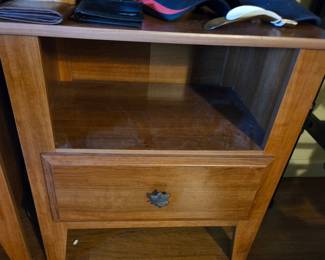 Maple Leaf Drawer Nightstand