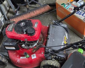 Honda HRR216 Self-Propelled Lawnmower with GCV160 Engine
