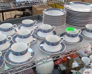 Sango Spring Jewel 92 Dinnerware Service